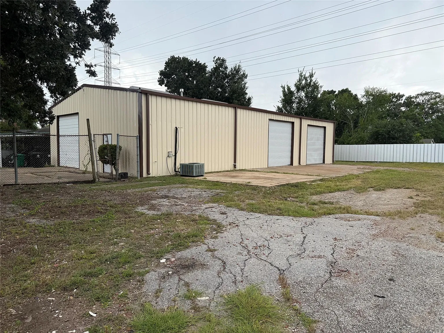 1 bed, 3000 sqft, $3,000 — Photo 2