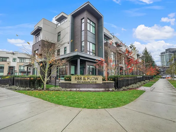 2035 Glenaire Dr #124, North Vancouver, BC V7P 1Y2