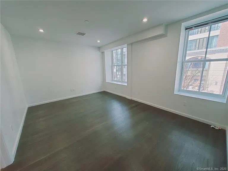 36 Atlantic St — Photo 2