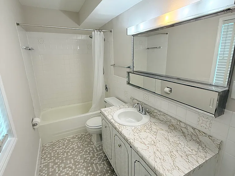 7323 Hoover Ave — Photo 8