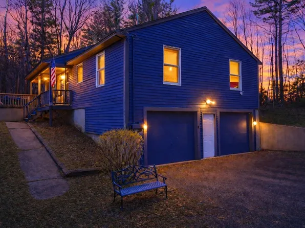 30 Cross St, Douglas, MA 01516