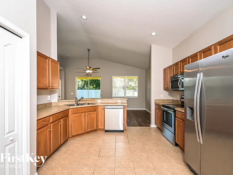 8907 Sandy Plains Dr — Photo 5