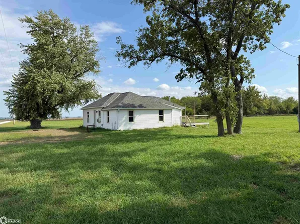 2128 262nd St, Hamburg, IA 51640