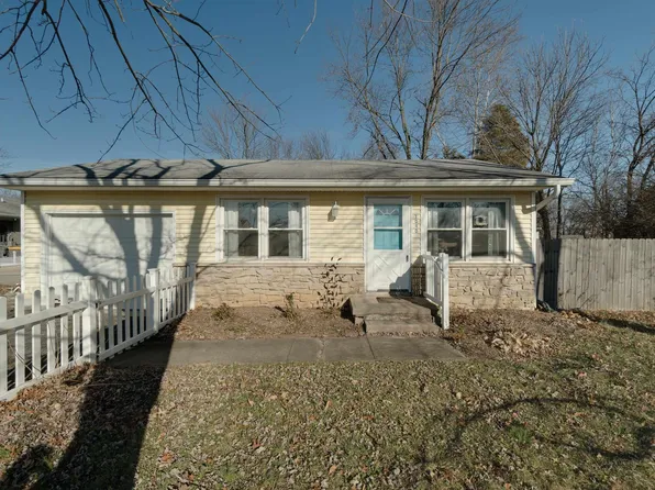 1040 W 12th St, Bloomington, IN 47404