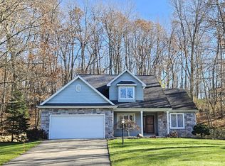 160 Laguna Cir, Kalamazoo, MI 49009