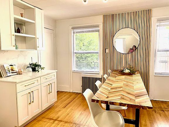 3rd image of 712 Leonard St #3