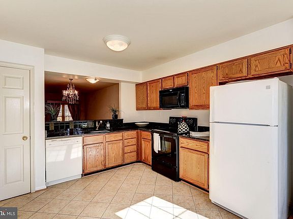 5th image of 1329 Templeton Pl