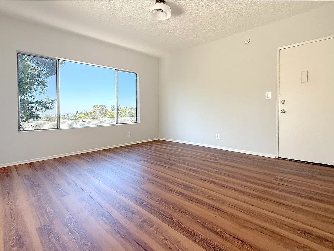 2143 Princeton Ave — Photo 2
