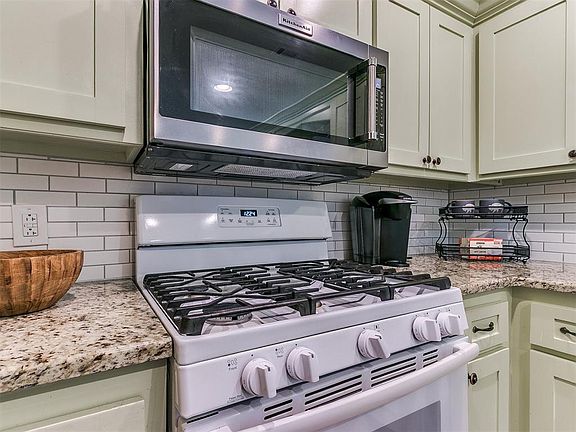 5th image of 13216 Marsh Ln