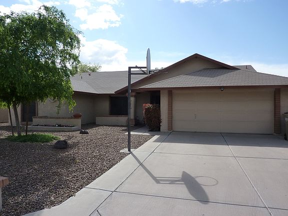 3rd image of 7325 W Dahlia Dr