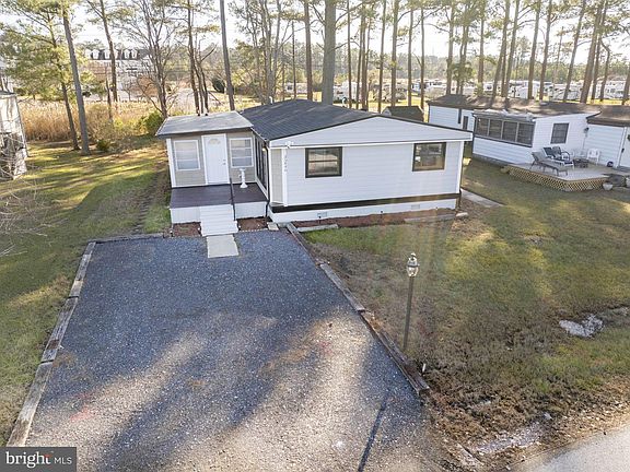 5th image of 35446 Sussex Ln