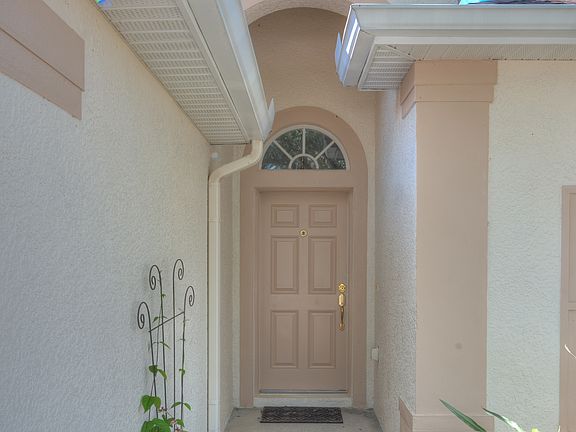 3rd image of 2927 Banyan Hill Ln