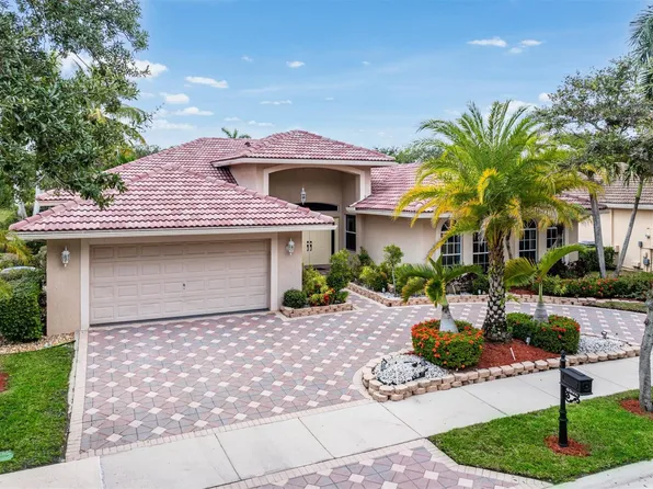 3852 Oak Ridge Circle, Weston, FL 33331