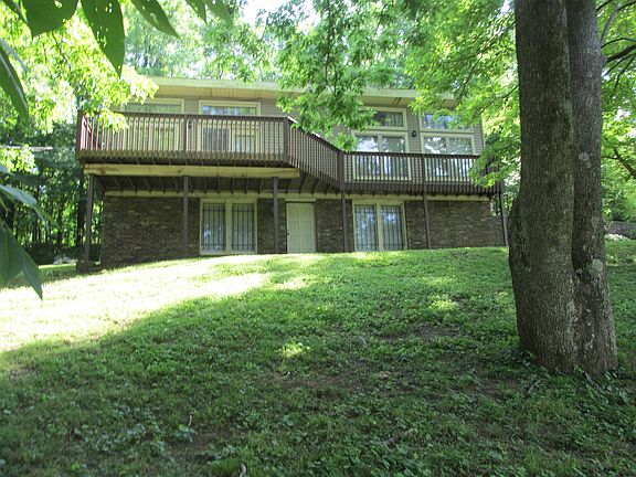 5th image of 1049 Hilltop Dr