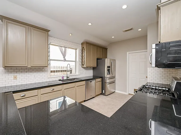 12138 Havenmist Dr — Photo 9
