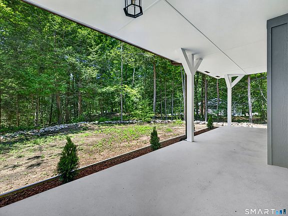 5th image of 21 Woodland Drive