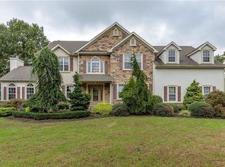 8 Alyssa Rose Ln, New Egypt, NJ 08533
