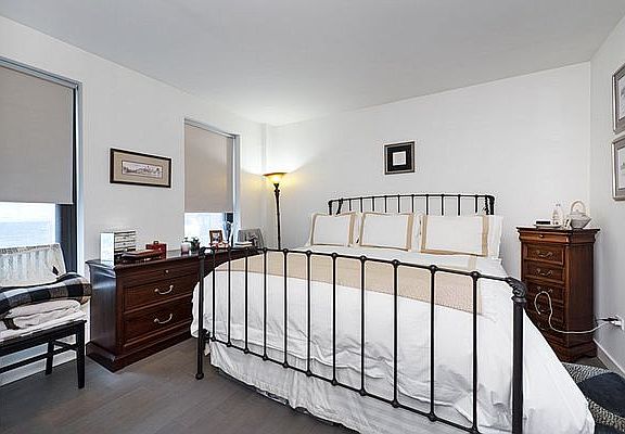 5th image of 264 W 15th St #A
