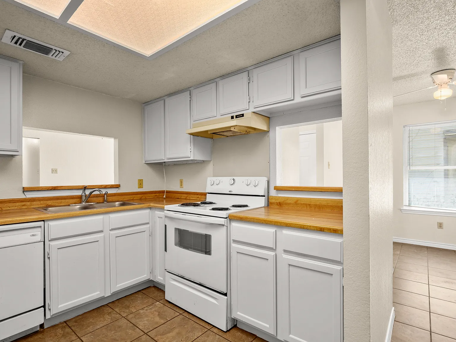 2 bed, 2248 sqft, $1,595 — Photo 4