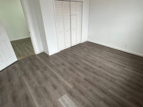 4th image of 1735 White Plains Rd APT 2