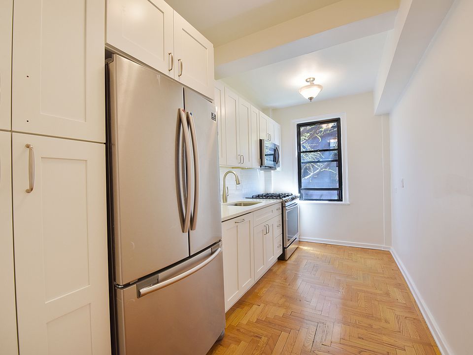 1st image of 60 Park Ter W APT A33
