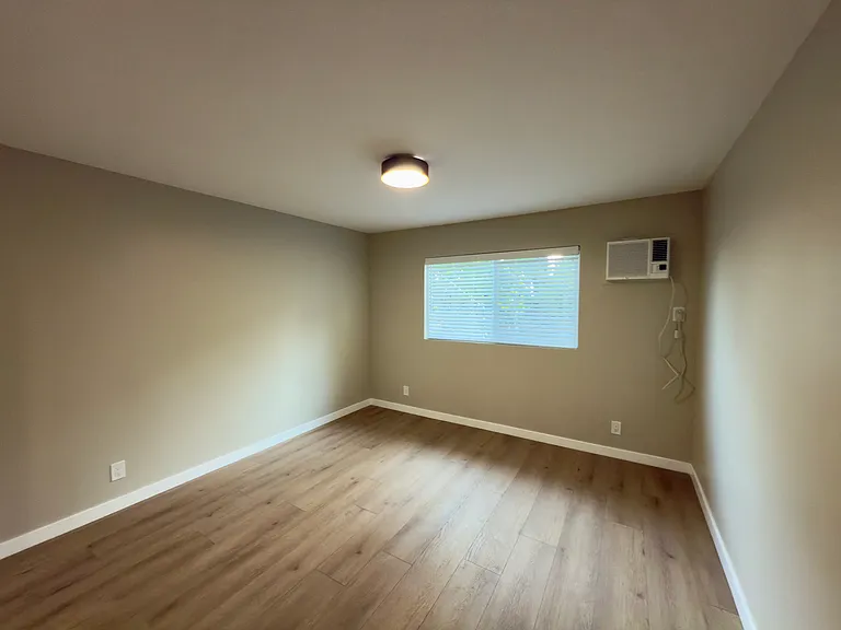 3501 Marguerite St #4 — Photo 8