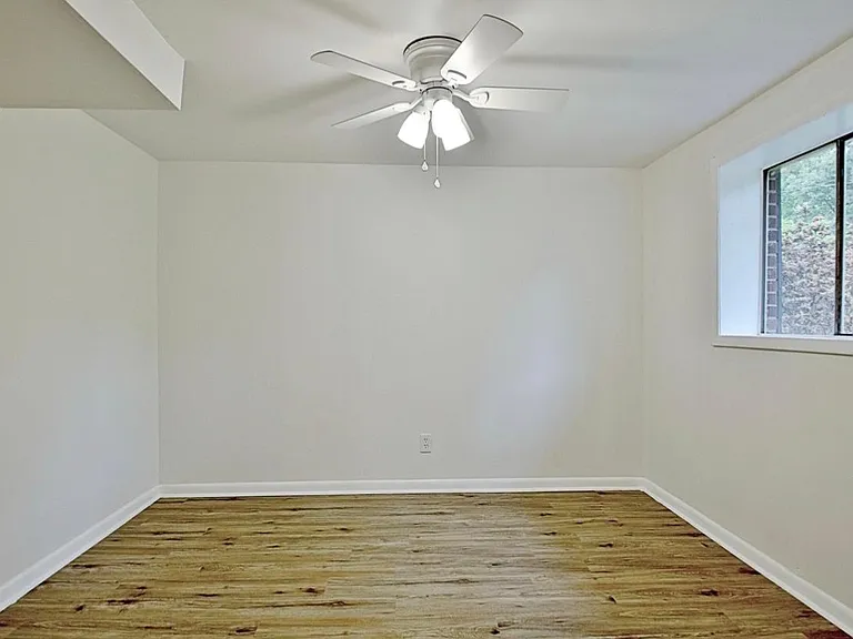 745 Anderson Dr — Photo 29