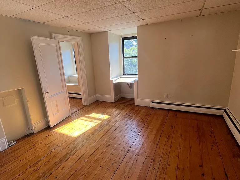 183 Harvard St #3A — Photo 2