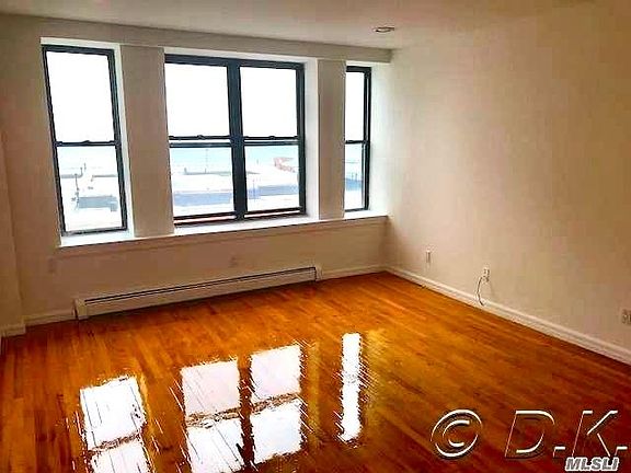 4th image of 23 W Broadway #105