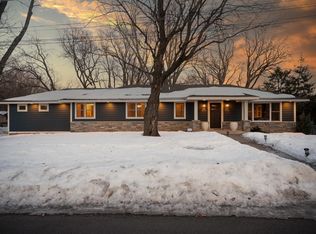 25 Sunset Dr S, Minnetonka, MN 55305