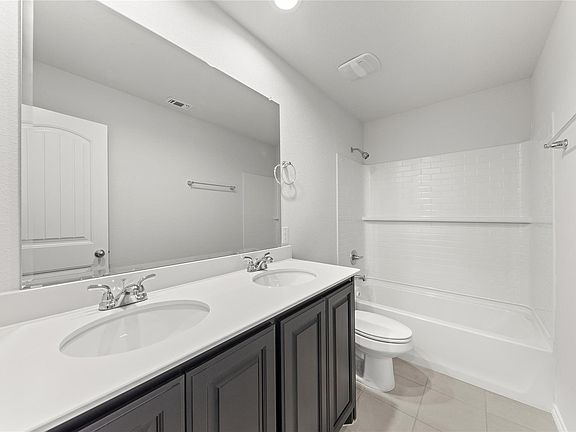 5th image of 3520 Tahiti Ln
