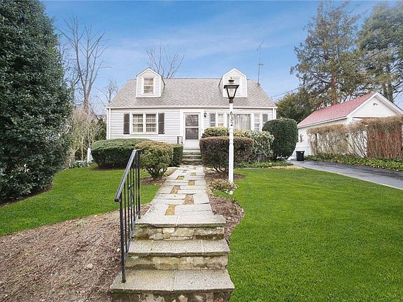 2nd image of 632 Harold St