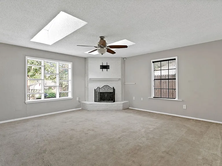 6104 Kelly Elliott Rd — Photo 14