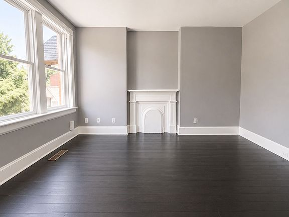 2nd image of 2281 Vine St