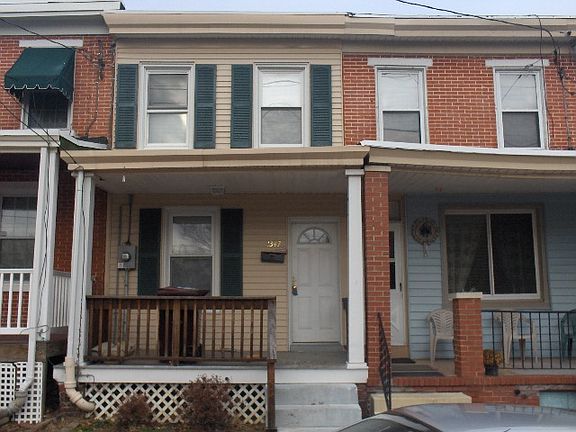 3rd image of 1347 Chestnut St