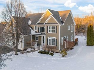118 Bay Crest Dr, South Burlington, VT 05403