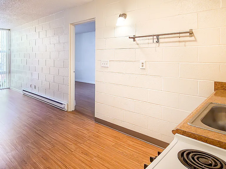 Stewart Apartments - Portland Oregon - Kitchenette