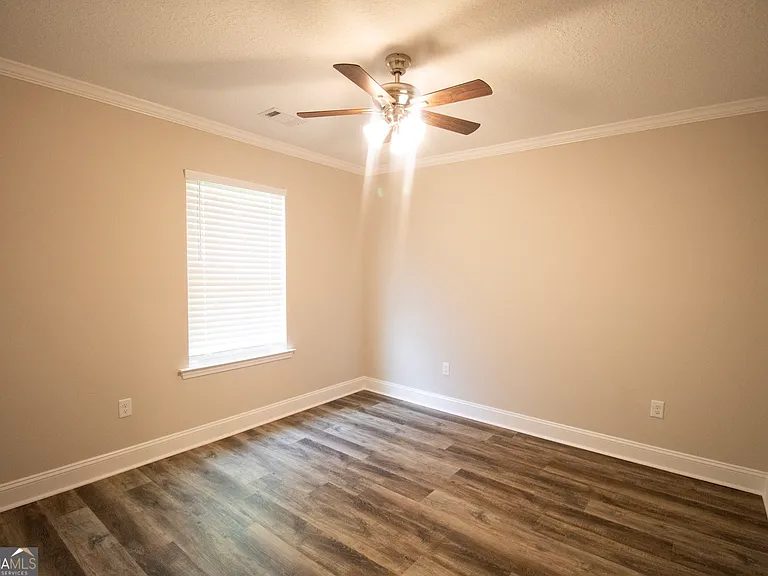 106 Woodsedge Dr #B — Photo 5