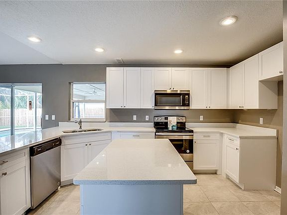 2nd image of 1404 Clarion Dr