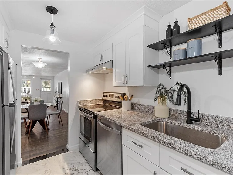5 Elm St #1 — Photo 12