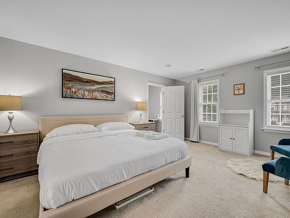 4th image of 10136 Bon Air Crest Dr