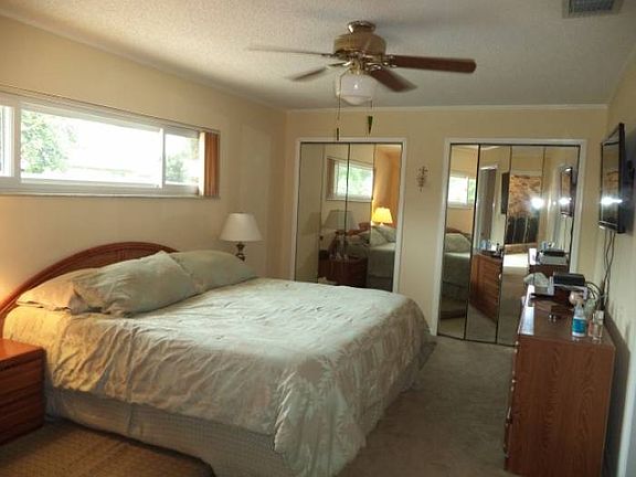 4th image of 5218 Woodcrest Ct