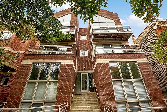 1st image of 854 N Marshfield Ave APT 2S