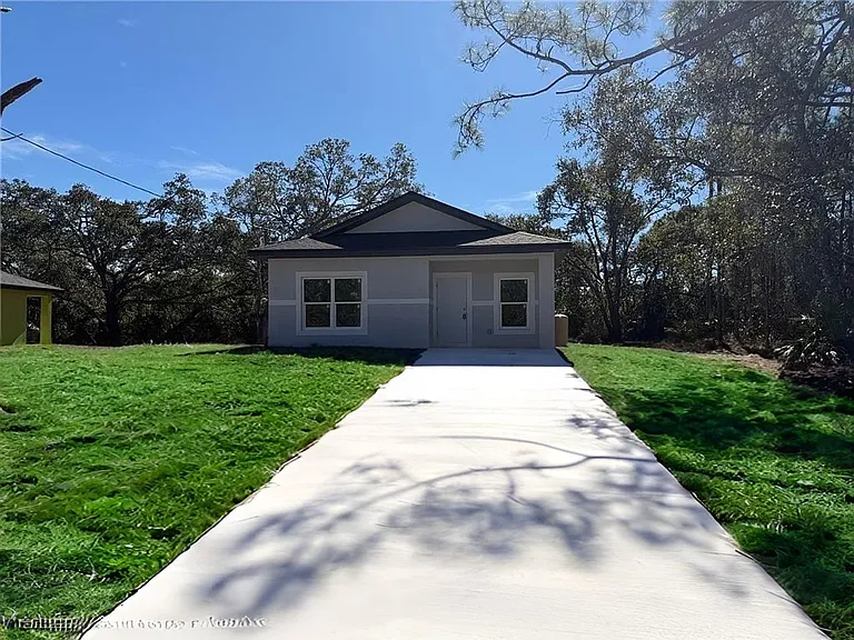 3208 Lake June Blvd — Photo 1