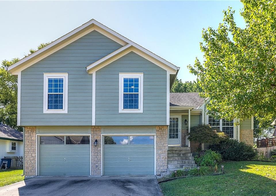1st image of 1285 SE Princeton Dr