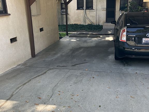 2nd image of 215 N Myrtle Ave #17362293
