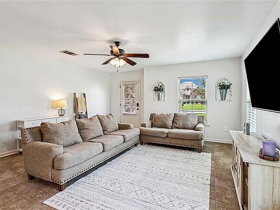 3rd image of 42192 Broadwalk Ave