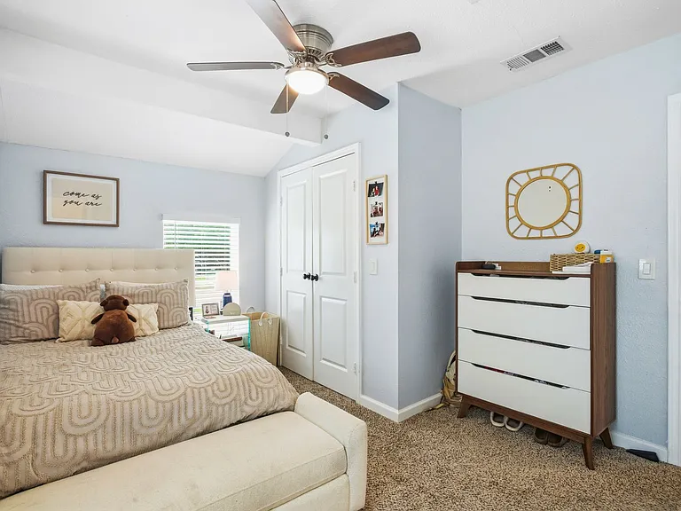 2712 Frazier Ave — Photo 15