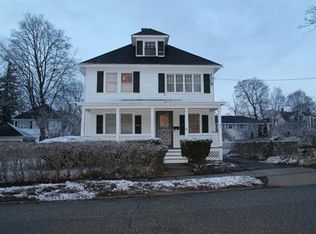 10 Wyman St, Lowell, MA 01852