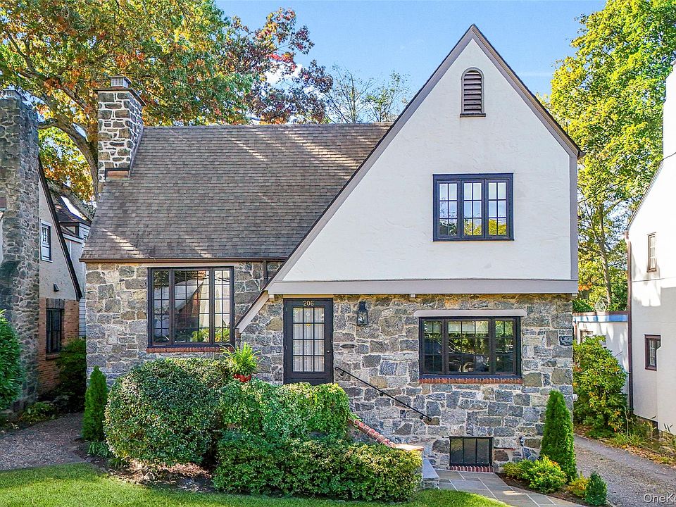 1st image of 206 Knollwood Avenue